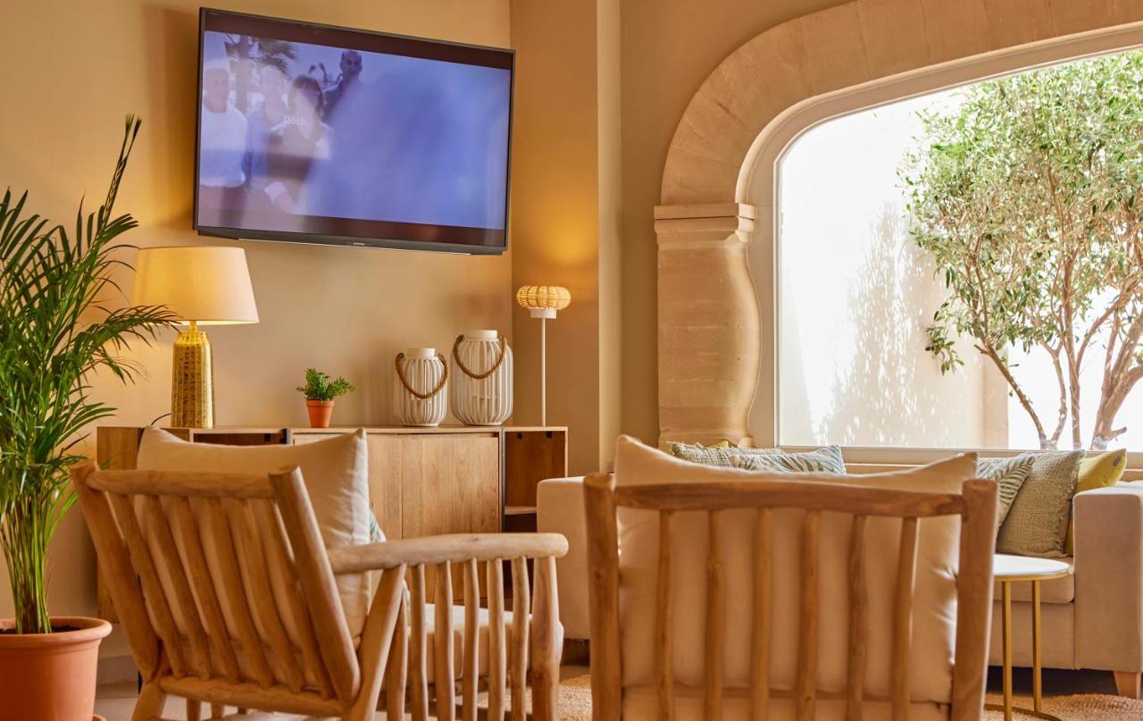 קולוניה סנט ג'ורדי Universal Hotel Cabo Blanco - Adults Only מראה חיצוני תמונה