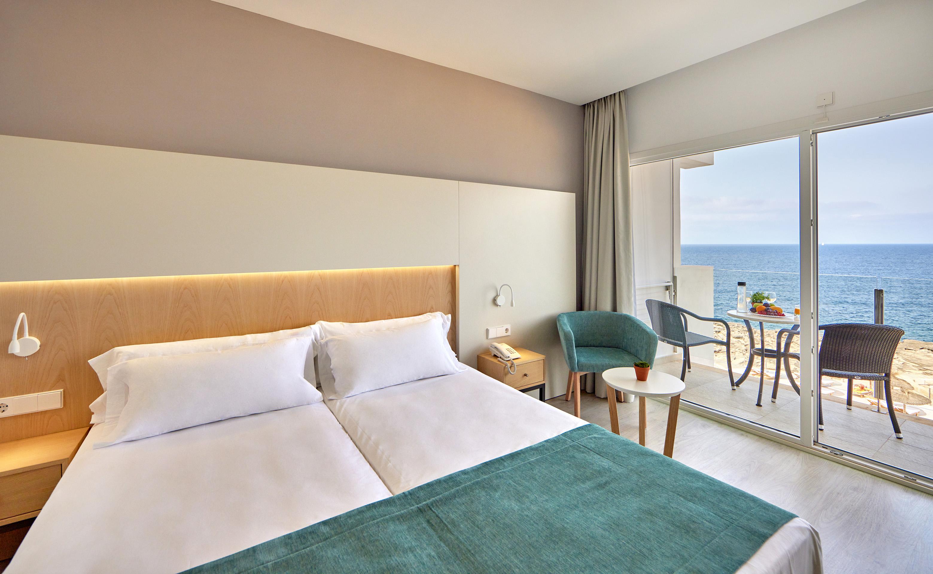 קולוניה סנט ג'ורדי Universal Hotel Cabo Blanco - Adults Only מראה חיצוני תמונה