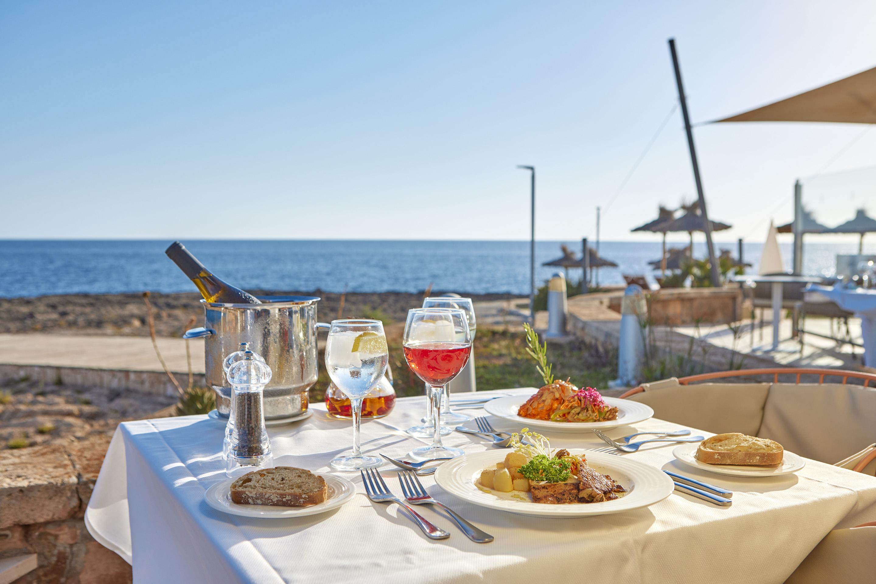 קולוניה סנט ג'ורדי Universal Hotel Cabo Blanco - Adults Only מראה חיצוני תמונה