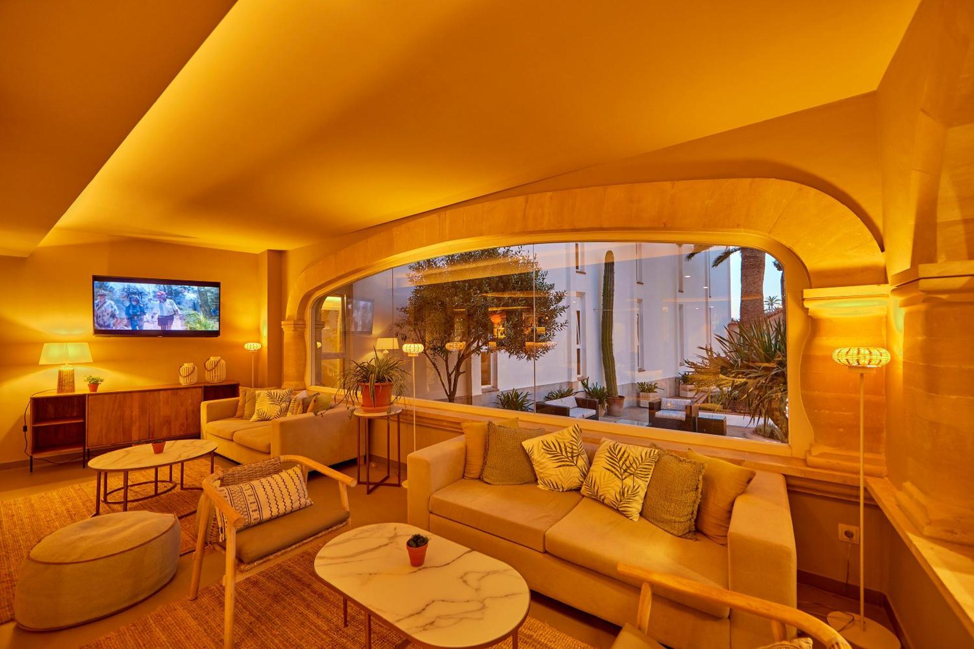 קולוניה סנט ג'ורדי Universal Hotel Cabo Blanco - Adults Only מראה חיצוני תמונה